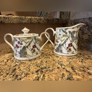 Cottagecore Floral Dainty Botanical Creamer & Lidded Sugar Bowl Set